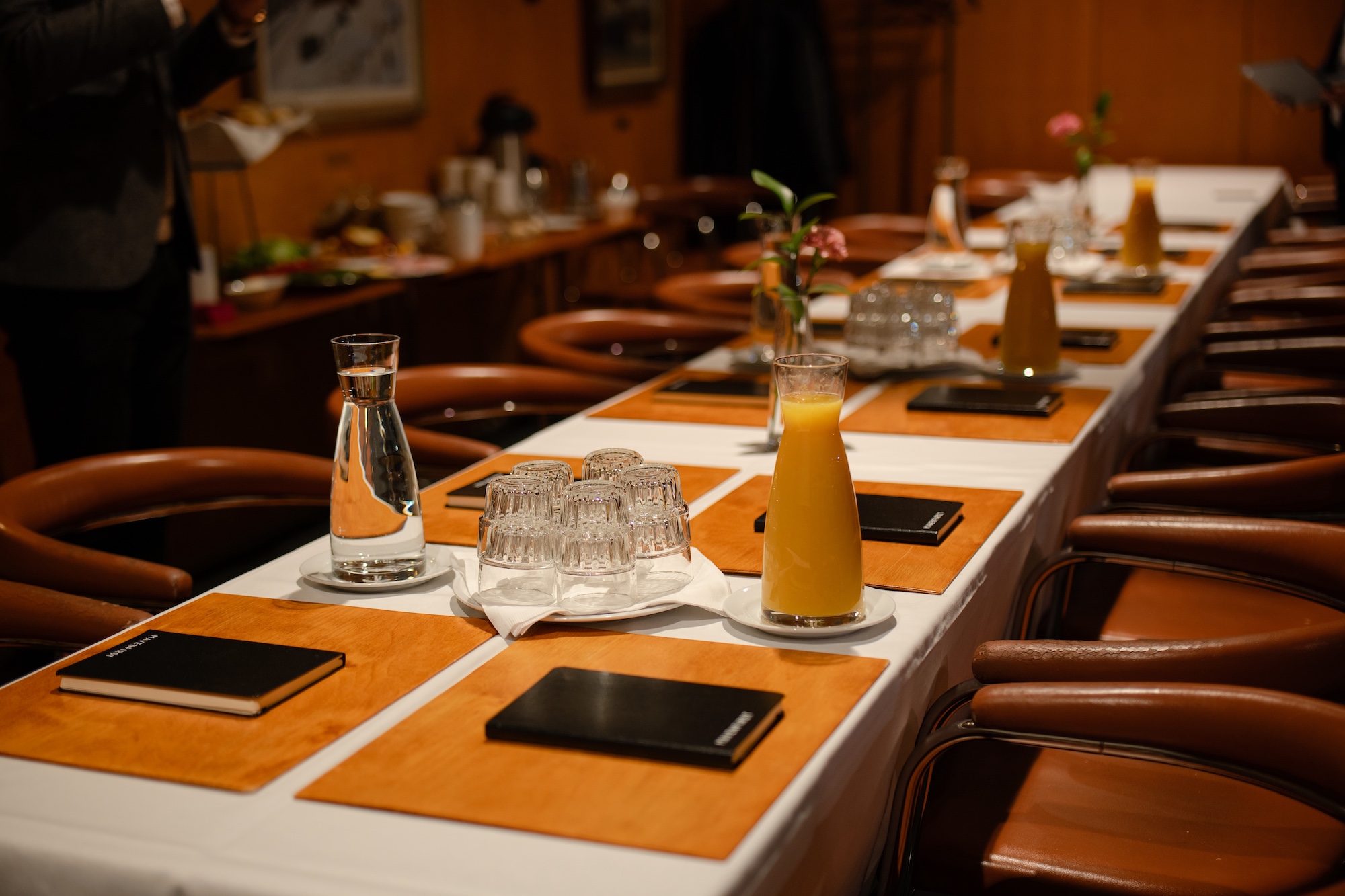 Mavenfirst Executive Roundtable AI (1)